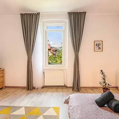 Mountain Oasis Apartment